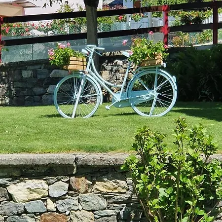 La Casa Rosa بيت للعطل Sernio