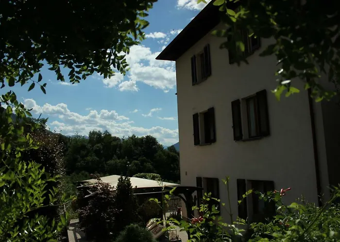 La Casa Rosa * Sernio